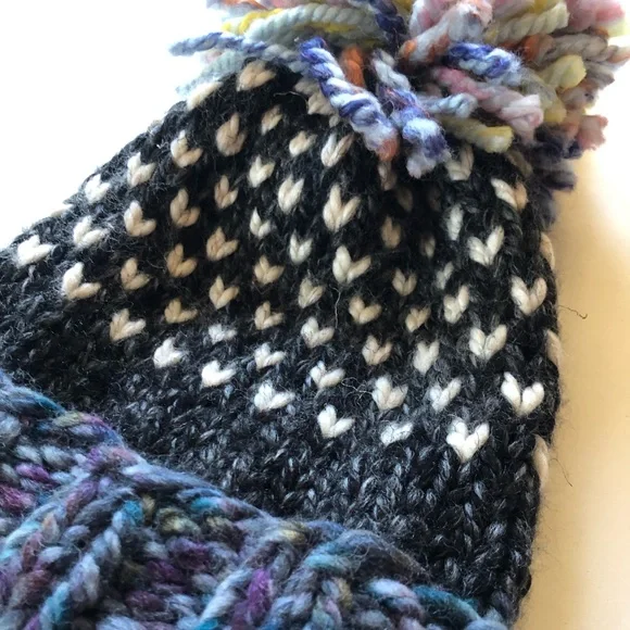 Handmade tuque - Picture 2 of 2